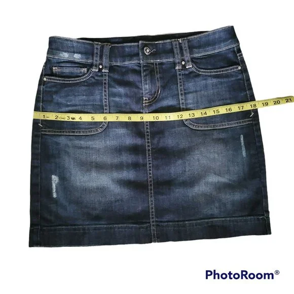 White House Black Market Women's Blue Medium Wash Embrace Life Denim Skirt Sz 2 - Picture 5 of 9